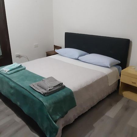 Affitti Brevi Ferrera Monolocale Ferrera 20 Minuti Da Rho Fiera E San Siro Apartment Bareggio ภายนอก รูปภาพ